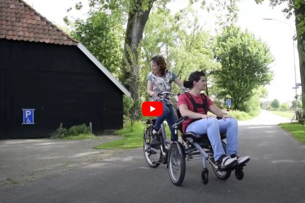 Rückwärtsfahren auf das Rollfiets